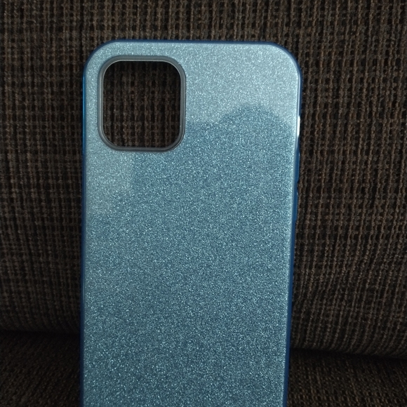 iphone 12 Max Case - Picture 3 of 4